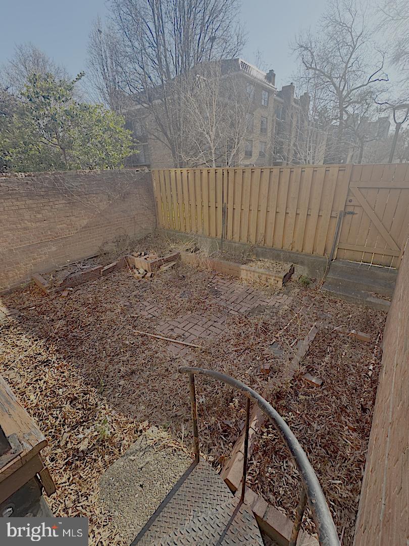 626 G Street Southwest Washington, DC 20024 - Photo 17 of 45