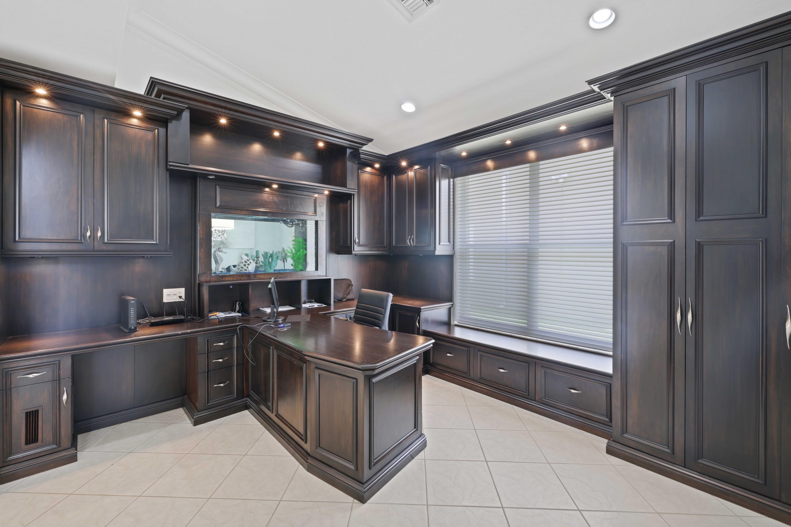 19353 Skyridge Circle Boca Raton, FL 33498 - Photo 15 of 50 19353 Skyridge - 16