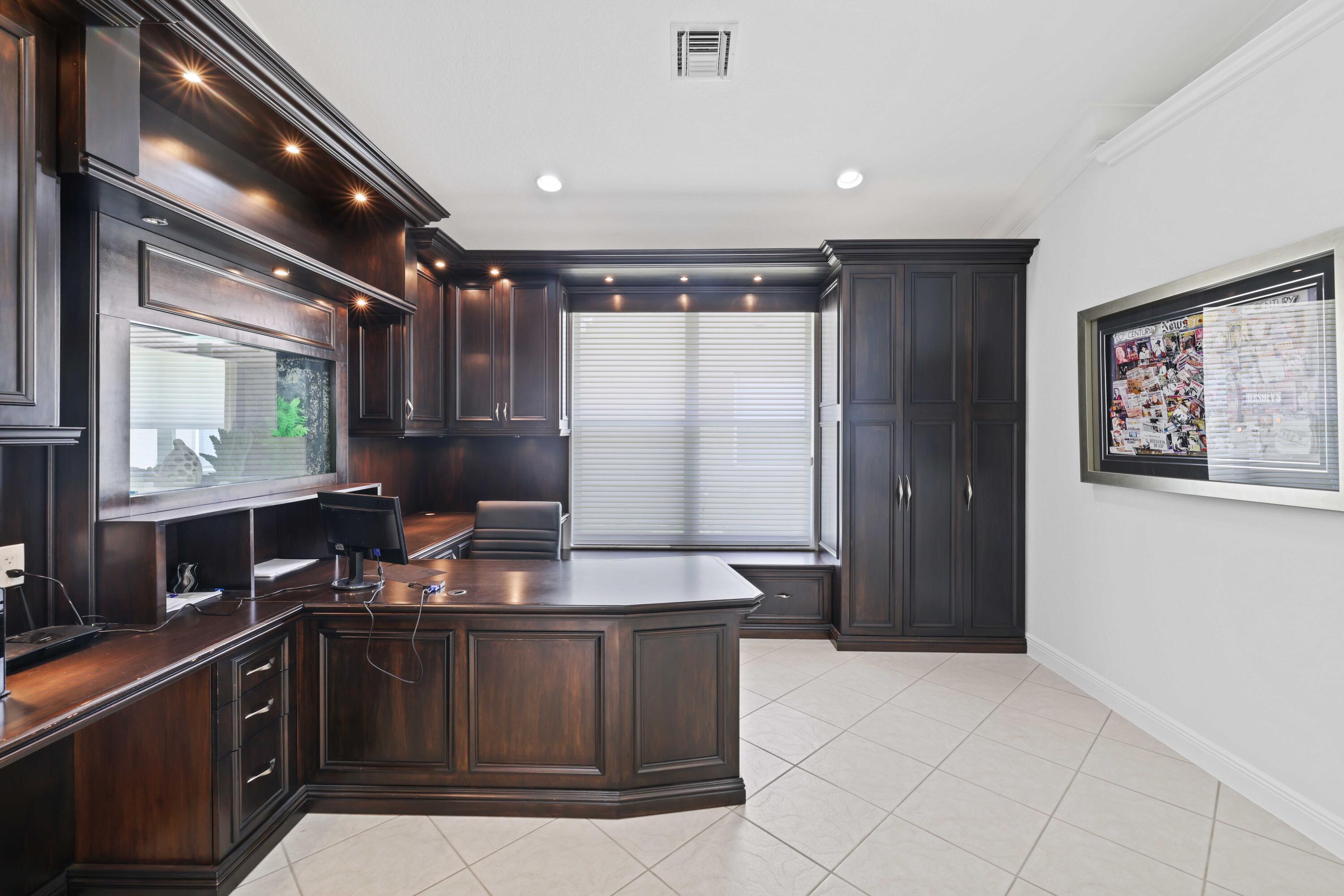 19353 Skyridge Circle Boca Raton, FL 33498 - Photo 16 of 50 19353 Skyridge - 17
