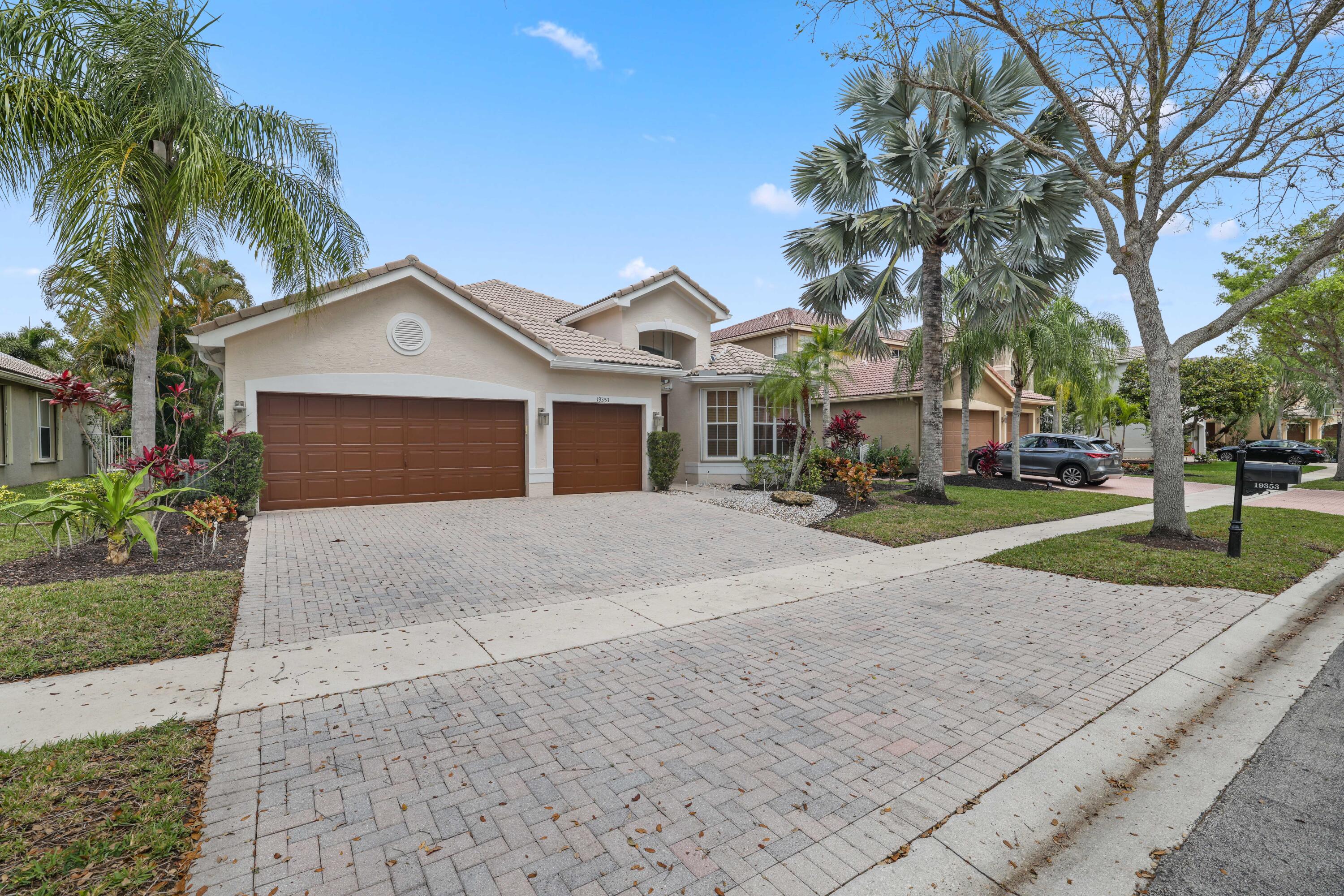 19353 Skyridge Circle Boca Raton, FL 33498 - Photo 2 of 50 19353 Skyridge - 2