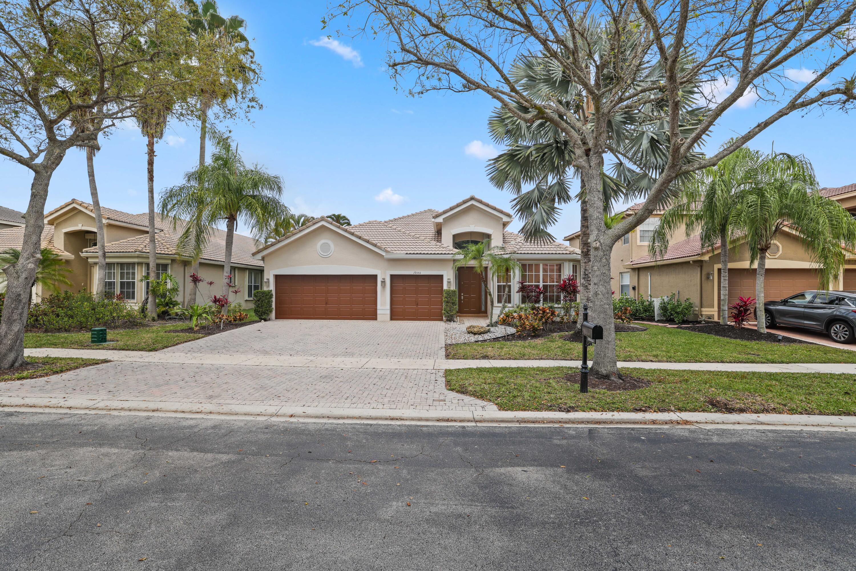 19353 Skyridge Circle Boca Raton, FL 33498 - Photo 3 of 50 19353 Skyridge - 1