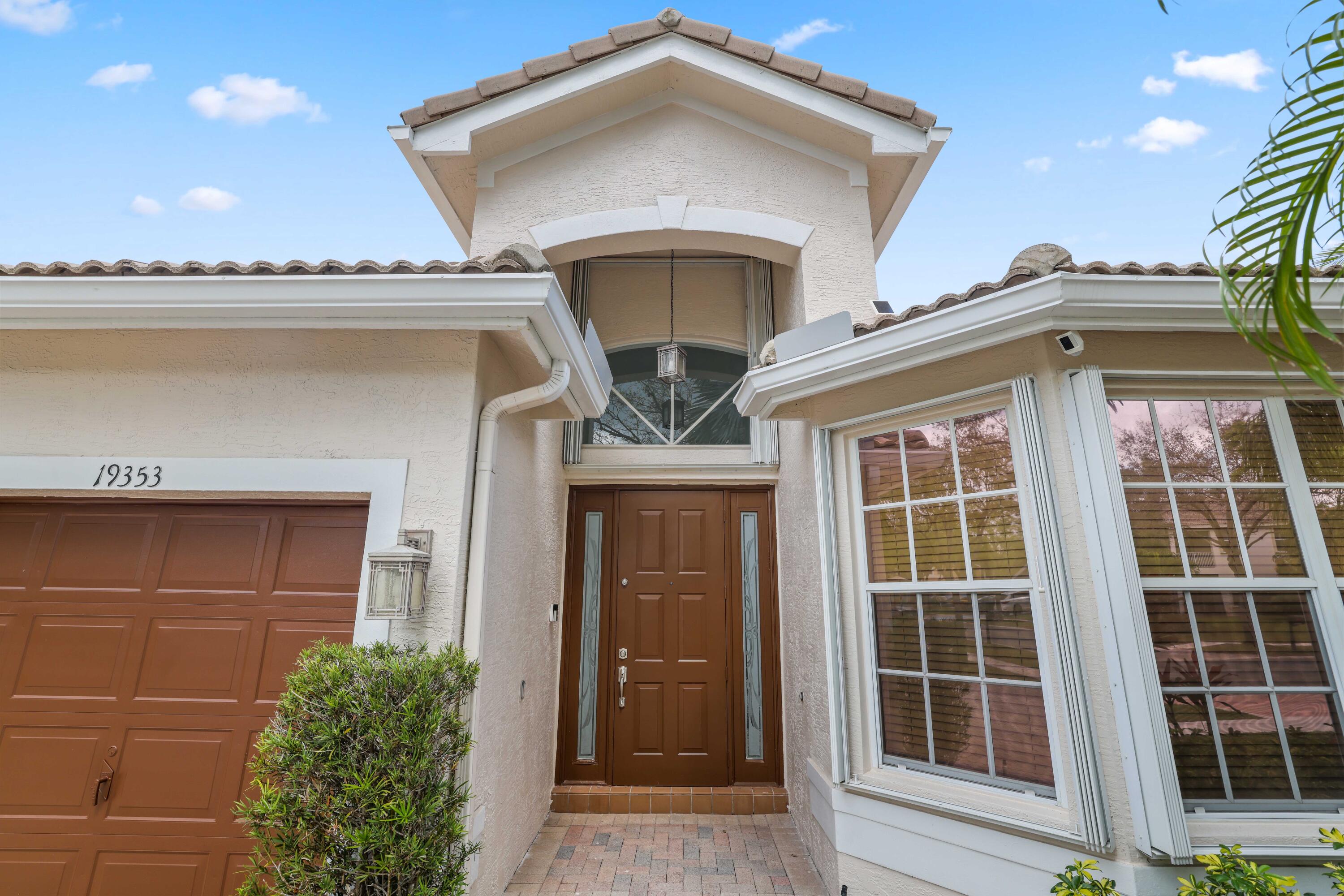 19353 Skyridge Circle Boca Raton, FL 33498 - Photo 4 of 50 19353 Skyridge - 4
