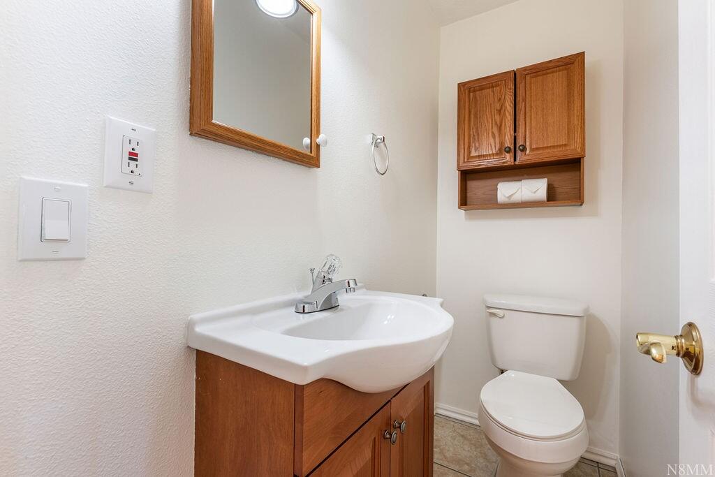 2990 East Riverside Drive, Unit 131 St. George, UT 84790 - Photo 12 of 30 Half Bathroom next to the main entrance