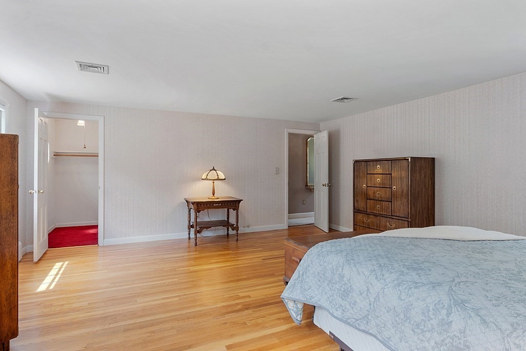 11 Robin Hill Road Chelmsford, MA 01824 - Photo 19 of 42 Gallery Image 19