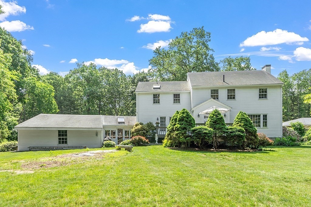11 Robin Hill Road Chelmsford, MA 01824 - Photo 41 of 42 Gallery Image 41