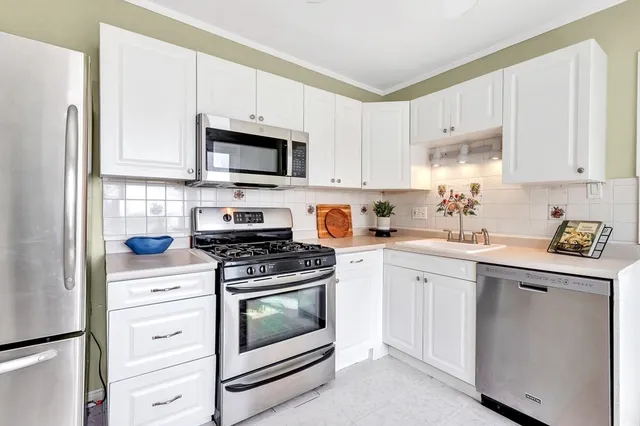 $625,000 | 11-15 Kings Beach Terrace, Unit 15, Swampscott, MA 01907