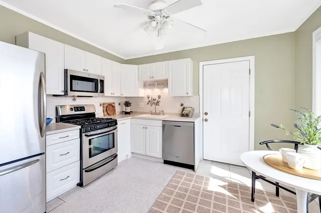 $625,000 | 11-15 Kings Beach Terrace, Unit 15, Swampscott, MA 01907