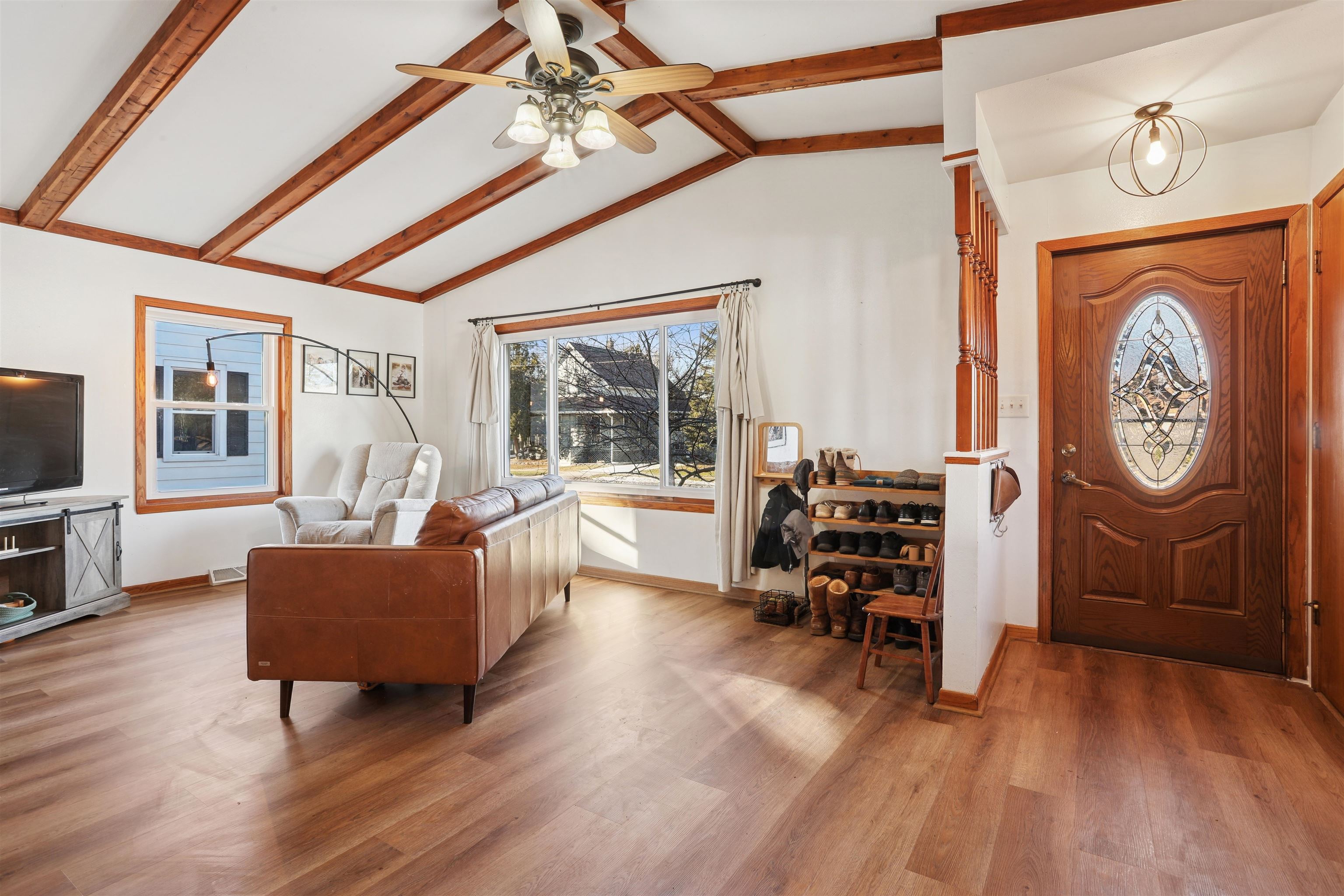 1309 Graham Avenue Oshkosh, WI 54902 - Photo 5 of 22