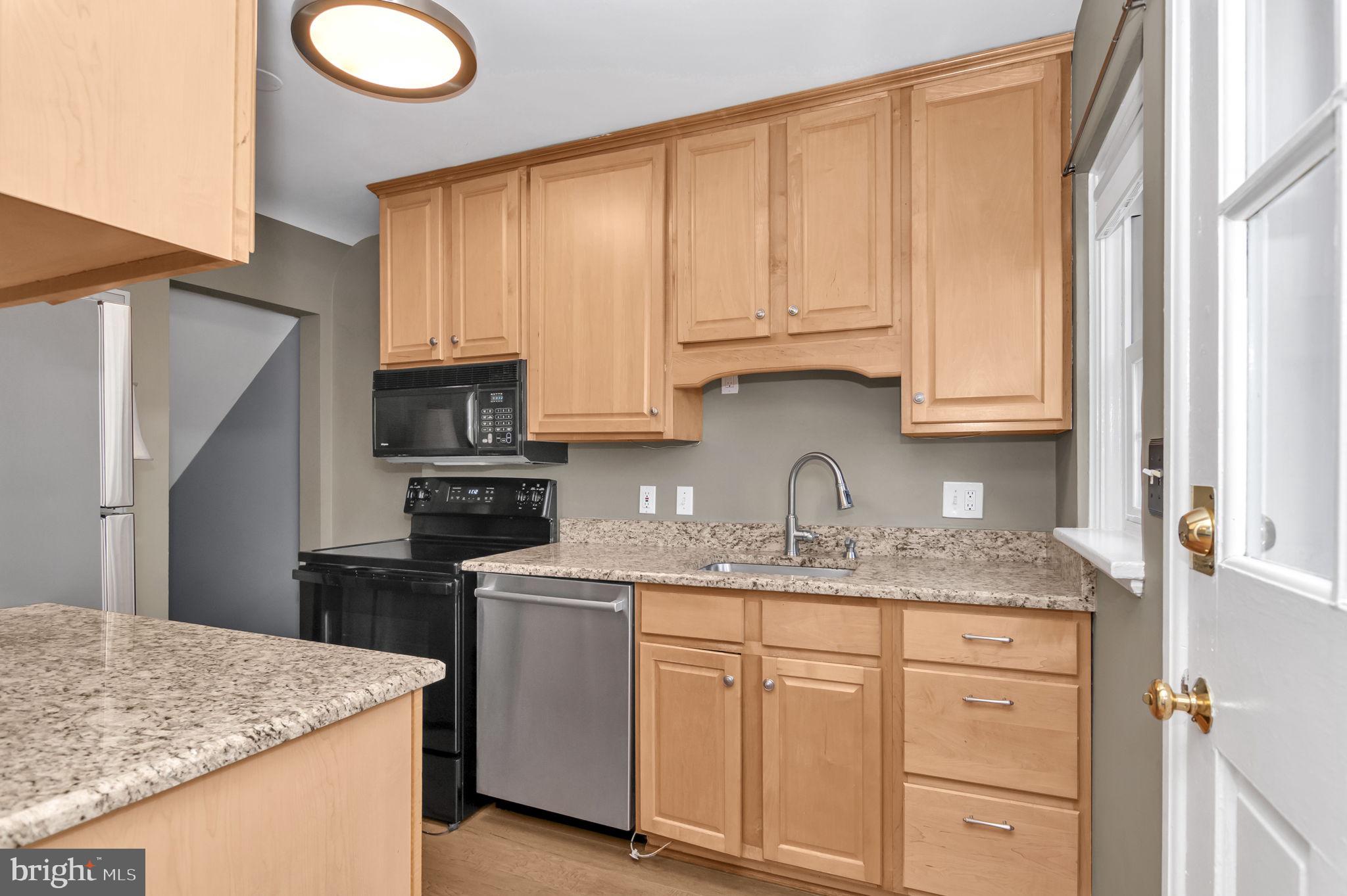 4237 32nd Road South Arlington, VA 22206 - Photo 13 of 49