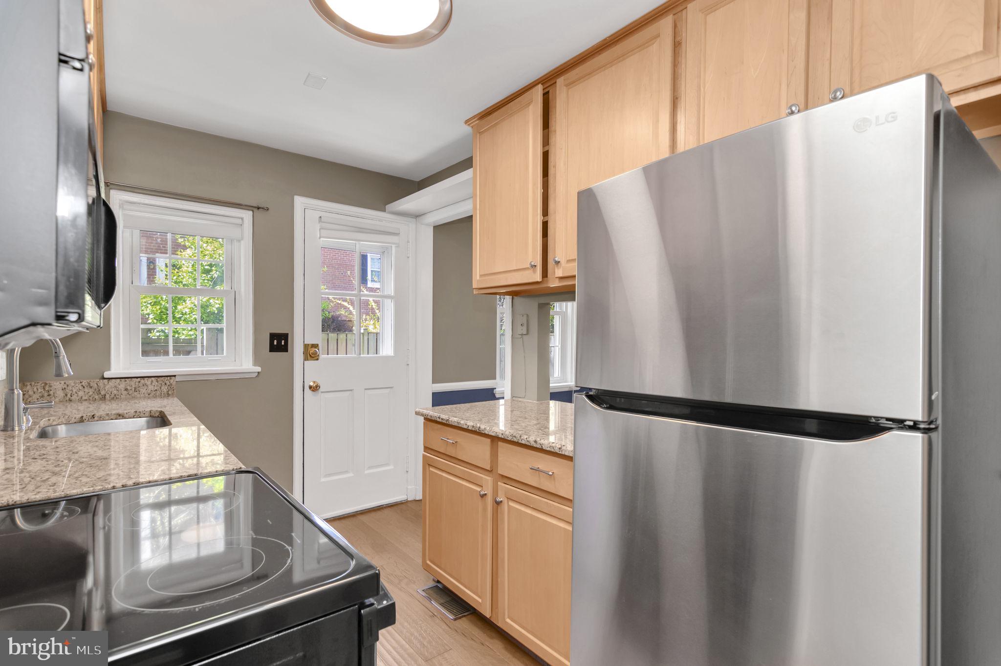 4237 32nd Road South Arlington, VA 22206 - Photo 15 of 49