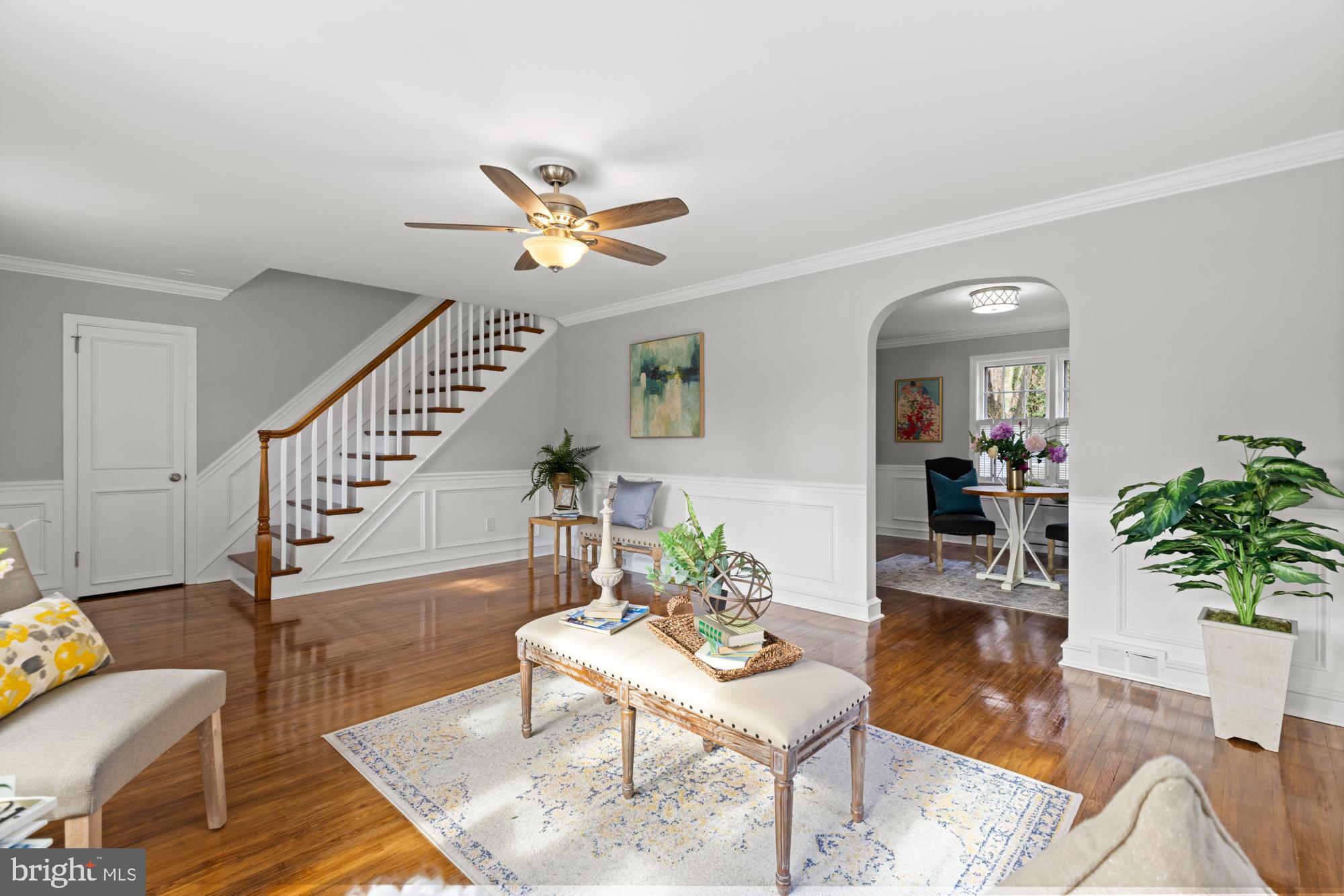 619 Graisbury Avenue Haddonfield, NJ 08033 - Photo 3 of 25 Living Room