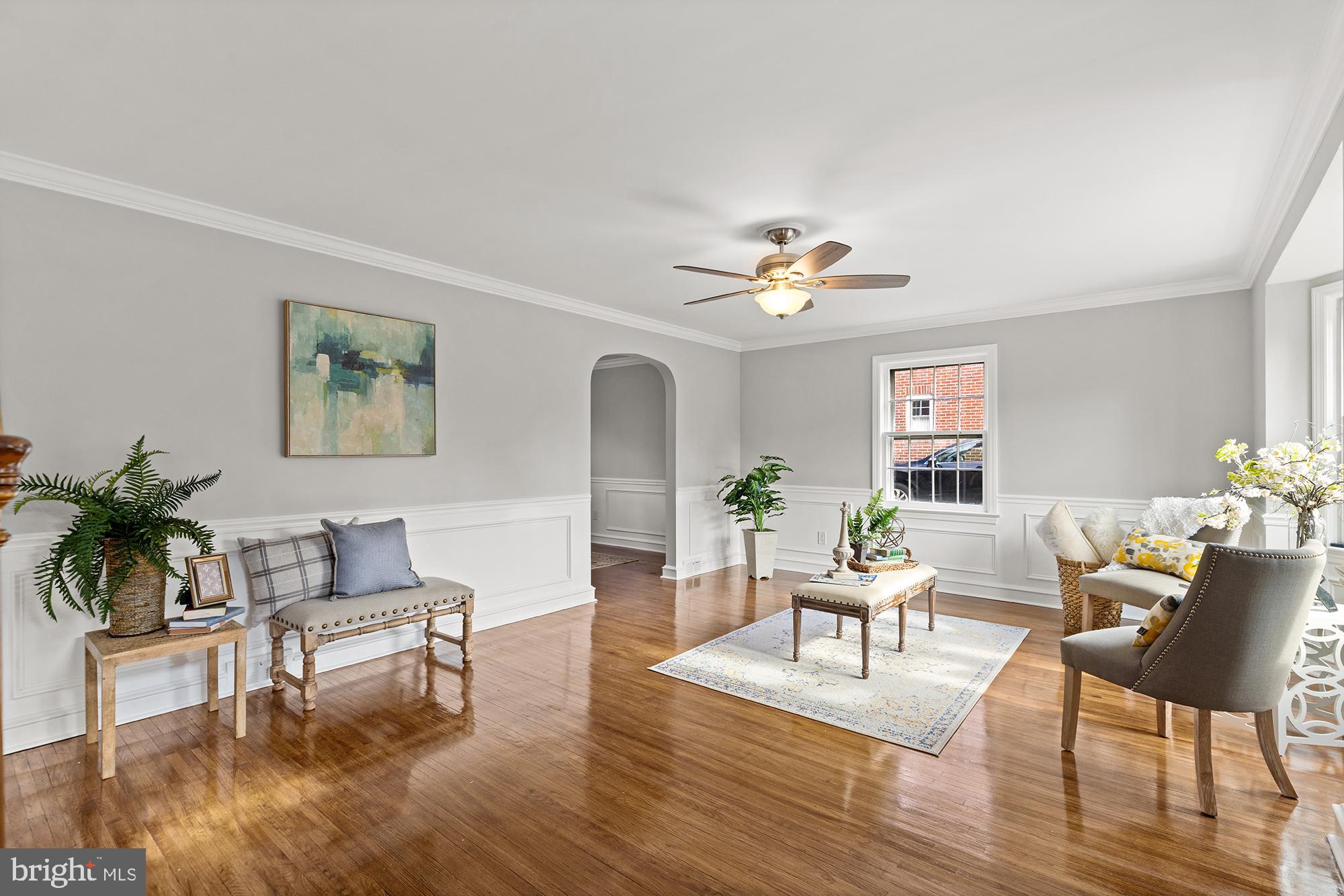 619 Graisbury Avenue Haddonfield, NJ 08033 - Photo 5 of 25 Living Room
