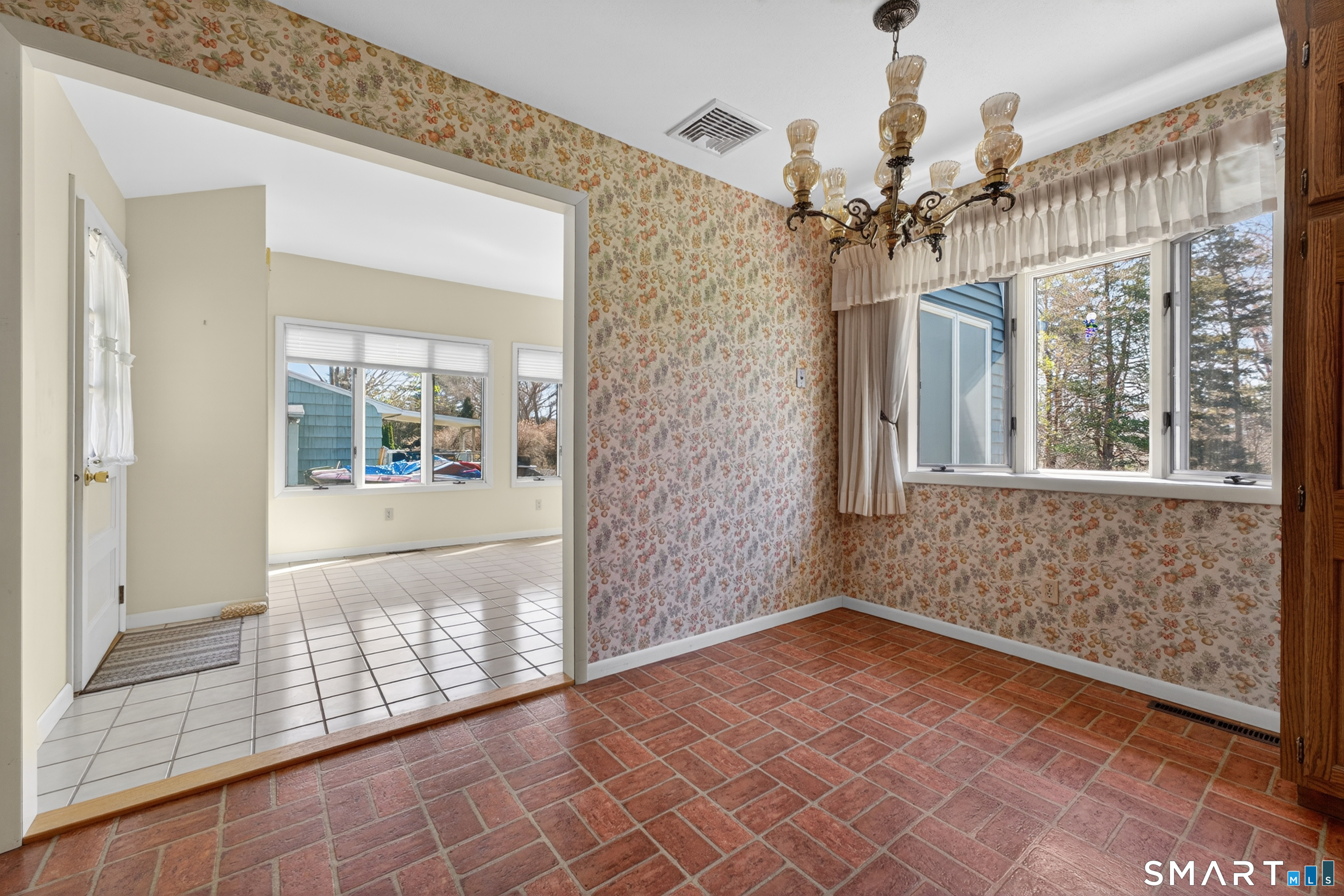 122 Indigo Street Groton, CT 06355 - Photo 18 of 42