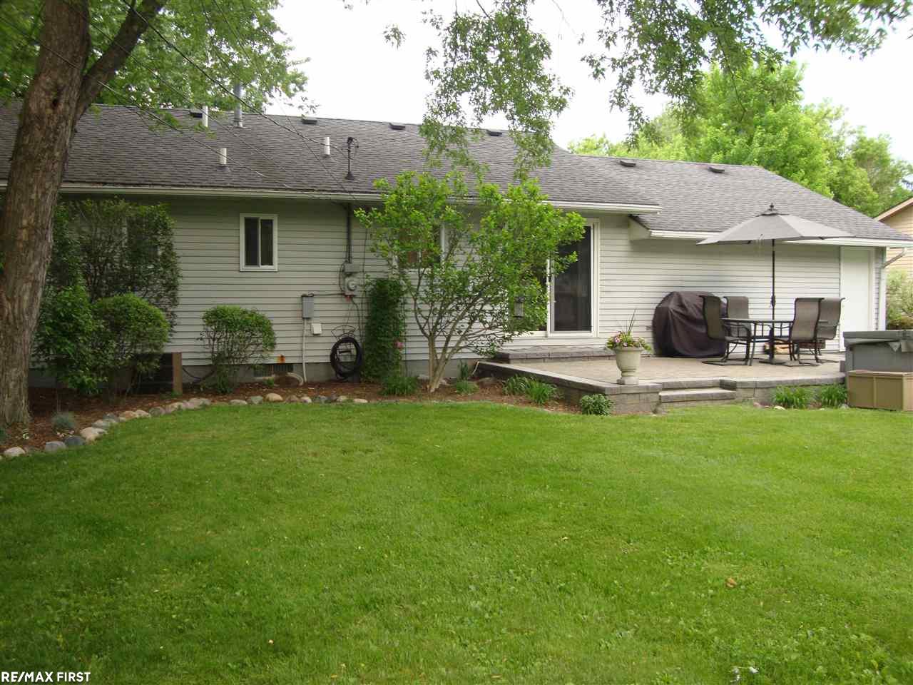 2736 Dearborn Avenue Rochester Hills, MI 48309 - Photo 19 of 23
