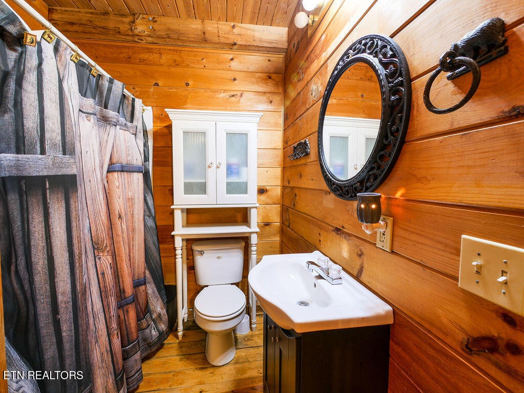 1099 Thomas Road Benton, TN 37307 - Photo 9 of 37 Gallery Image 9