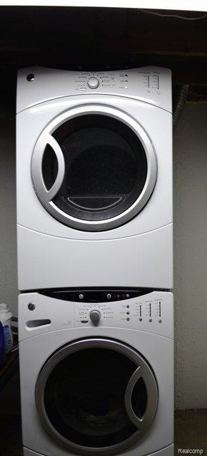 792 Oak Brook Ridge Drive, Unit 154 Rochester, MI 48307 - Photo 14 of 14 Laundry.JPG