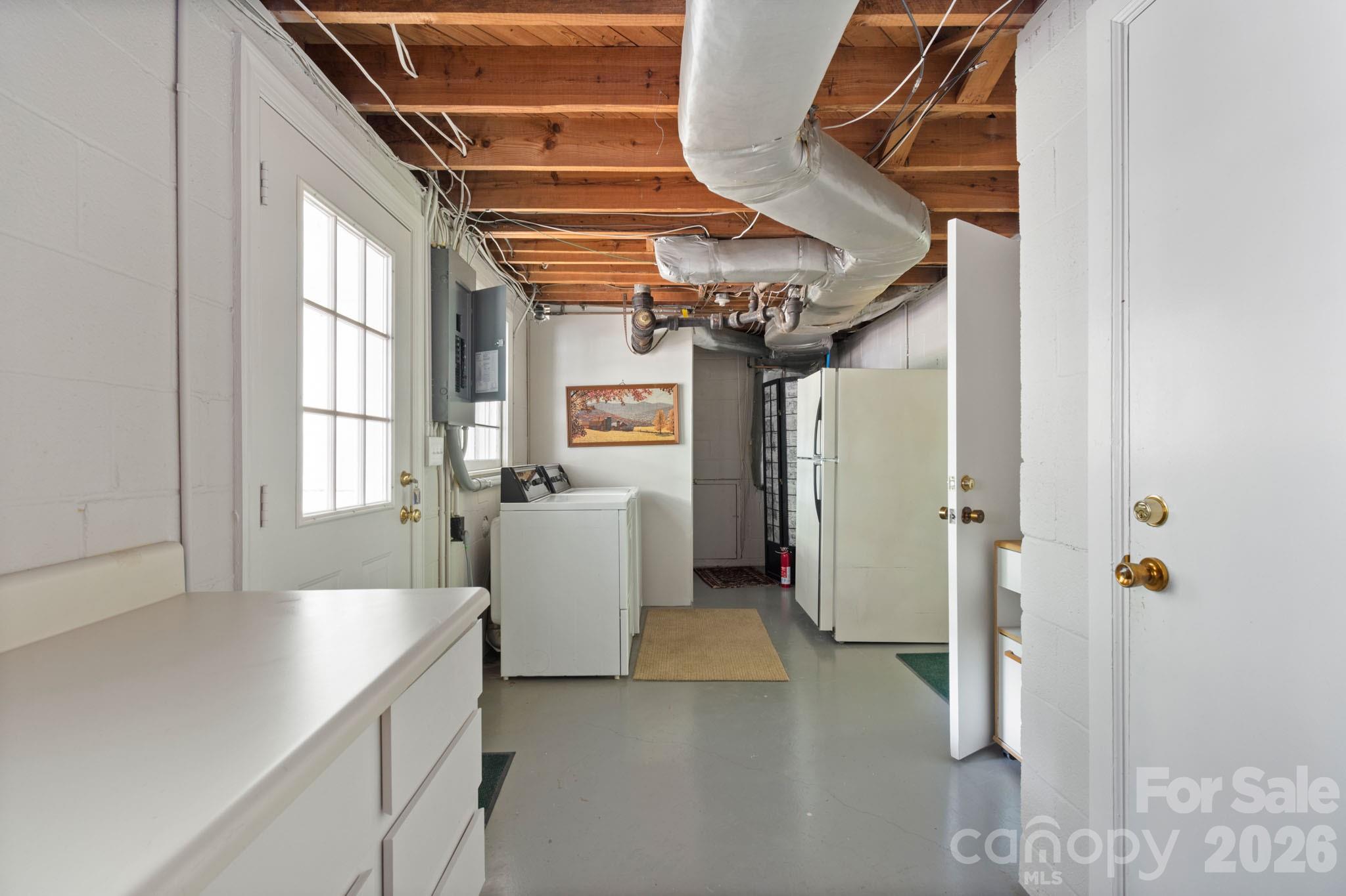 4215 Chelmsford Road Charlotte, NC 28211 - Photo 17 of 23 Gallery Image 17