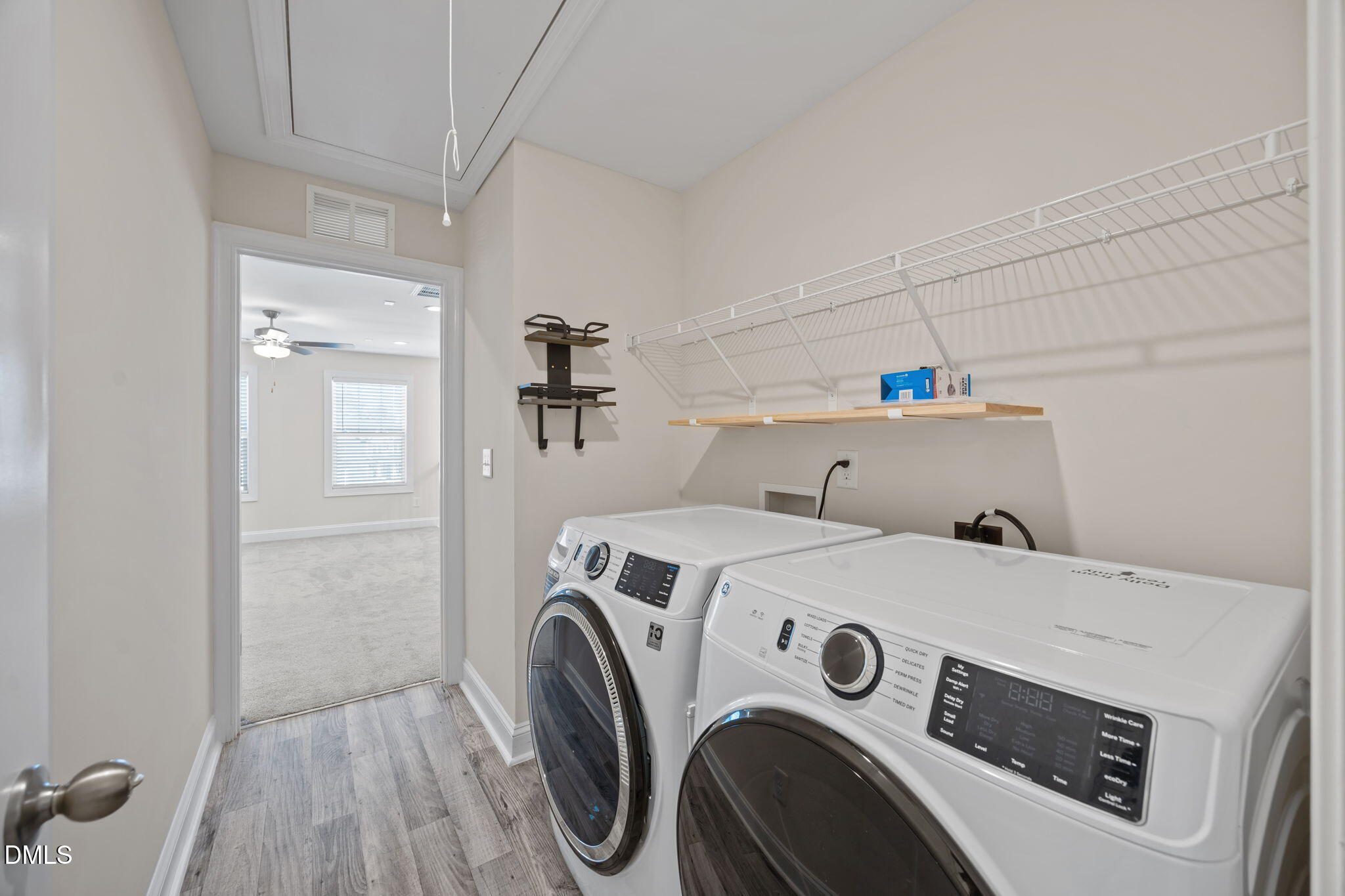 504 Henham Way Zebulon, NC 27597 - Photo 27 of 44 a utility room with dryer and washer