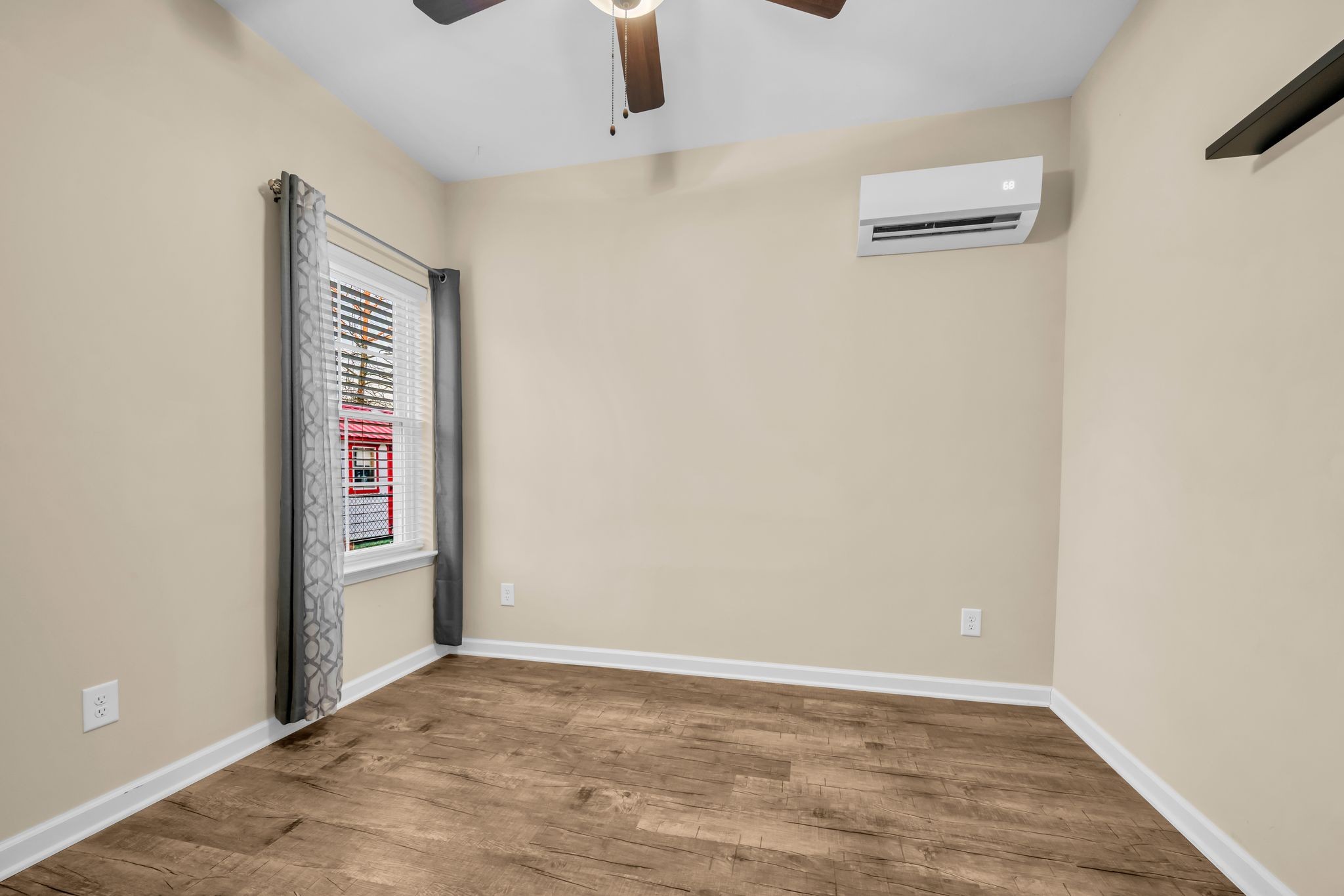 116 Eno Road Dickson, TN 37055 - Photo 13 of 28 an empty room with windows