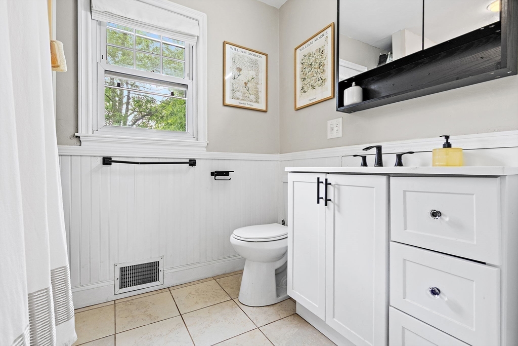 7 Intervale Street Woburn, MA 01801 - Photo 26 of 34