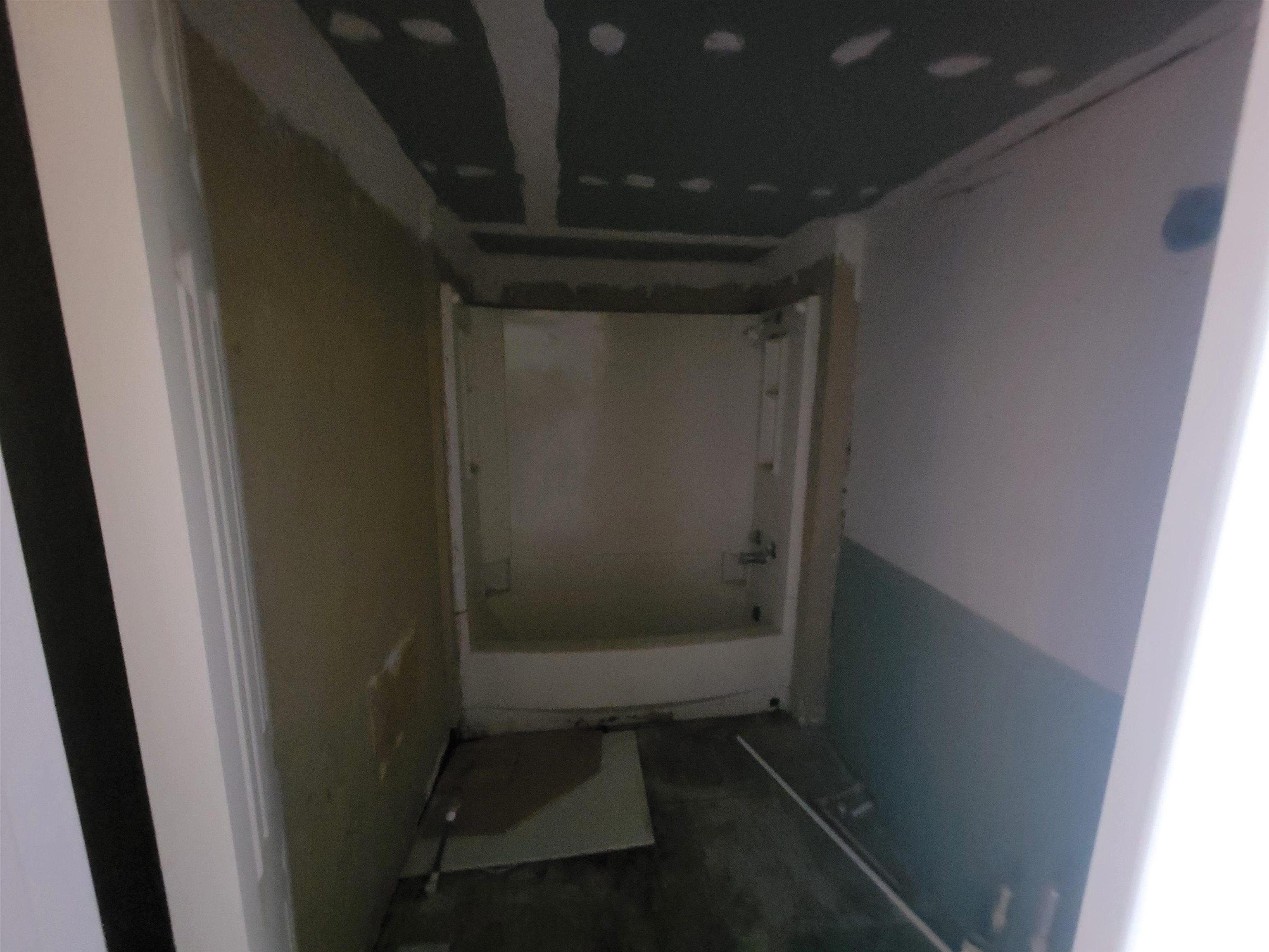 208 Washington Street Hurst, IL 62949 - Photo 8 of 18