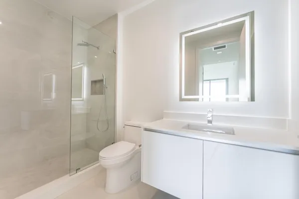 $6,000 | 220 Lake Shore Drive, Unit 1011, Lake Park, FL 33403
