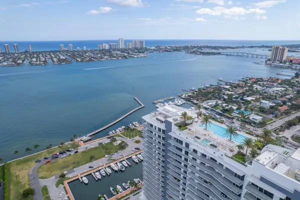 $6,000 | 220 Lake Shore Drive, Unit 1011, Lake Park, FL 33403