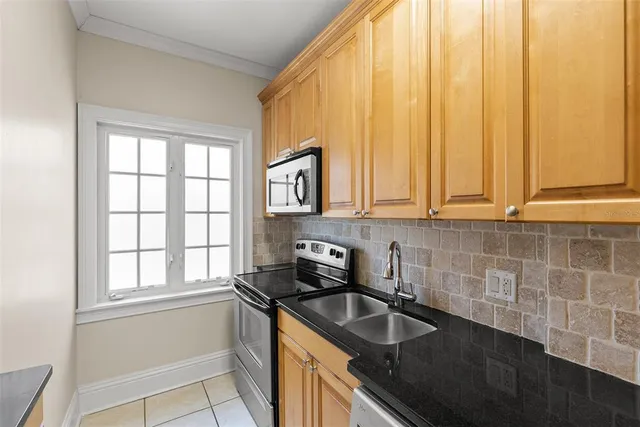 $1,645 | 2117 West Dekle Avenue, Unit B1, Tampa, FL 33606