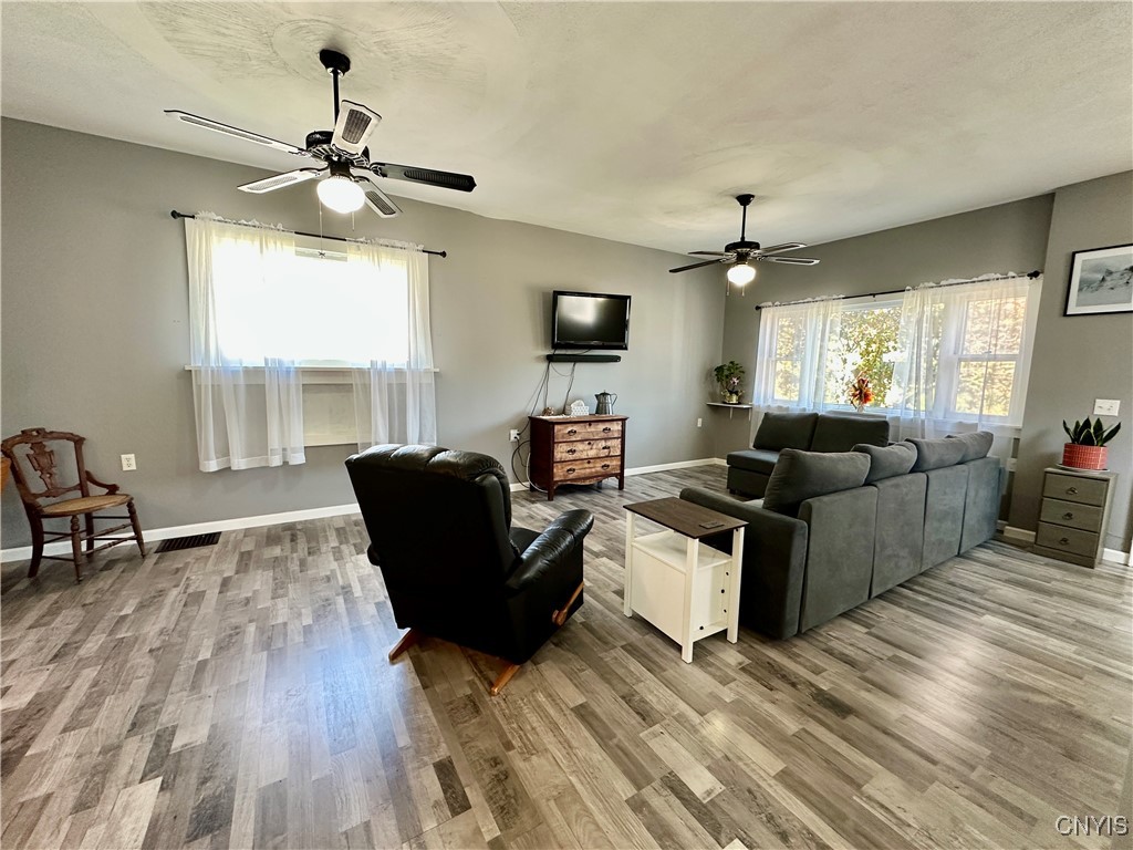 286 West 7th Street Oswego, NY 13126 - Photo 12 of 40