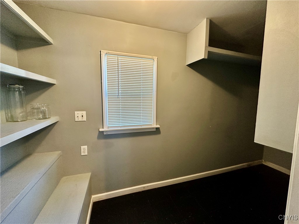 286 West 7th Street Oswego, NY 13126 - Photo 21 of 40