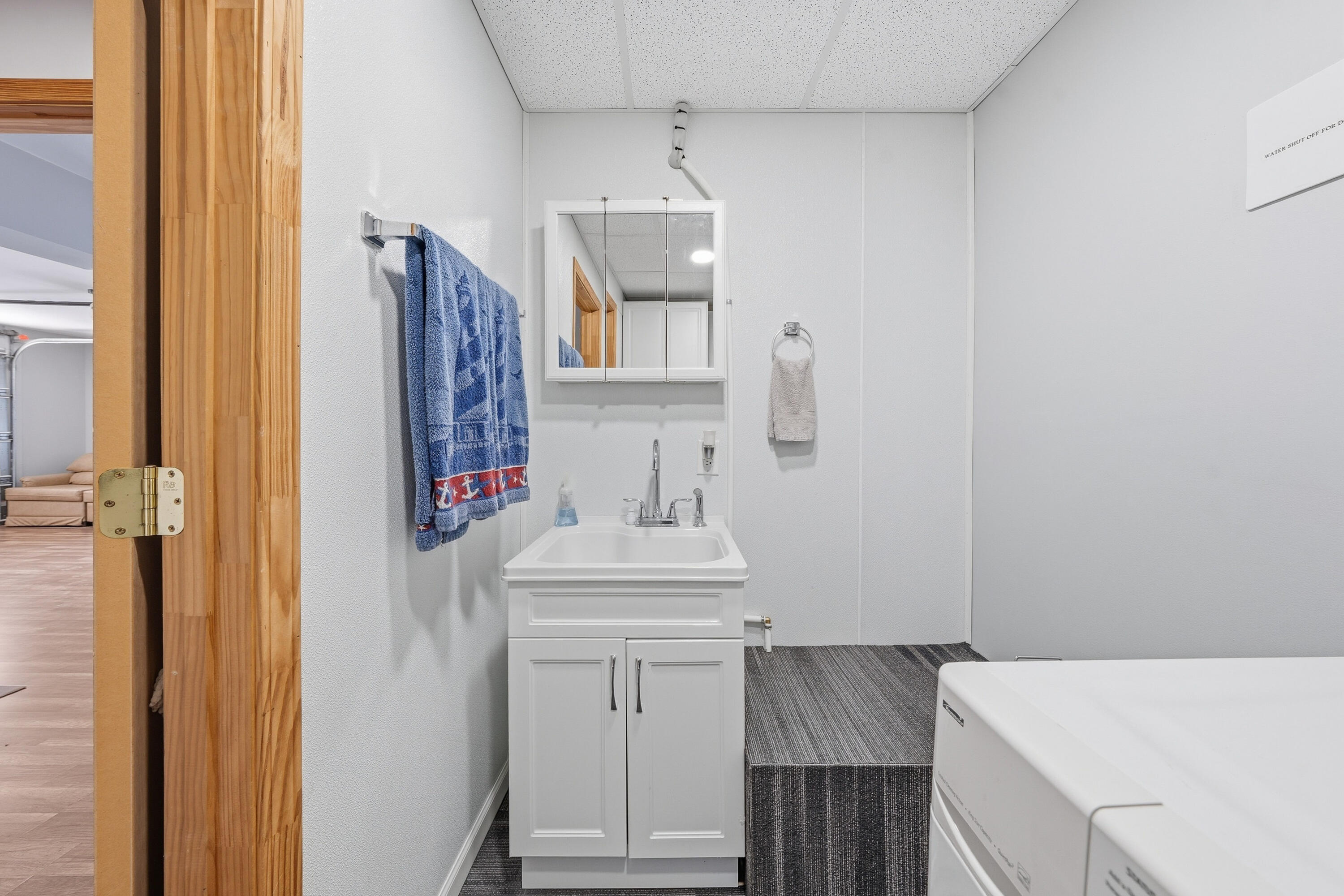 337 Emerald Point Penhook, VA 24137 - Photo 50 of 77 Laundry