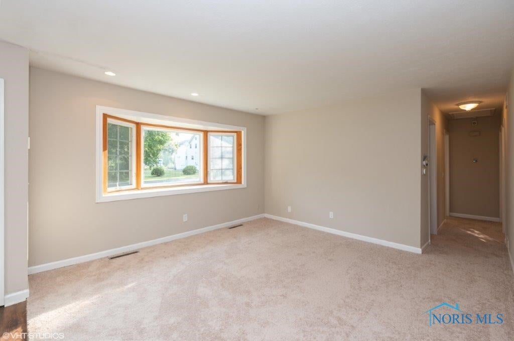 2143 Rood Street Toledo, OH 43613 - Photo 5 of 14 Gallery Image 5