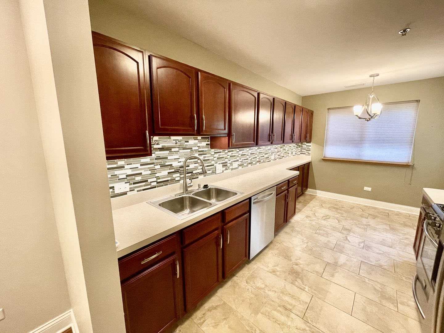 941 North Swift Road, Unit 104 Addison, IL 60101 - Photo 7 of 20