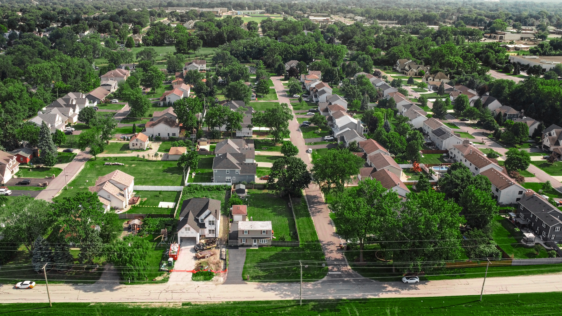 25W277 Doris Avenue Carol Stream, IL 60188 - Photo 27 of 27 an aerial view of a houses with yard
