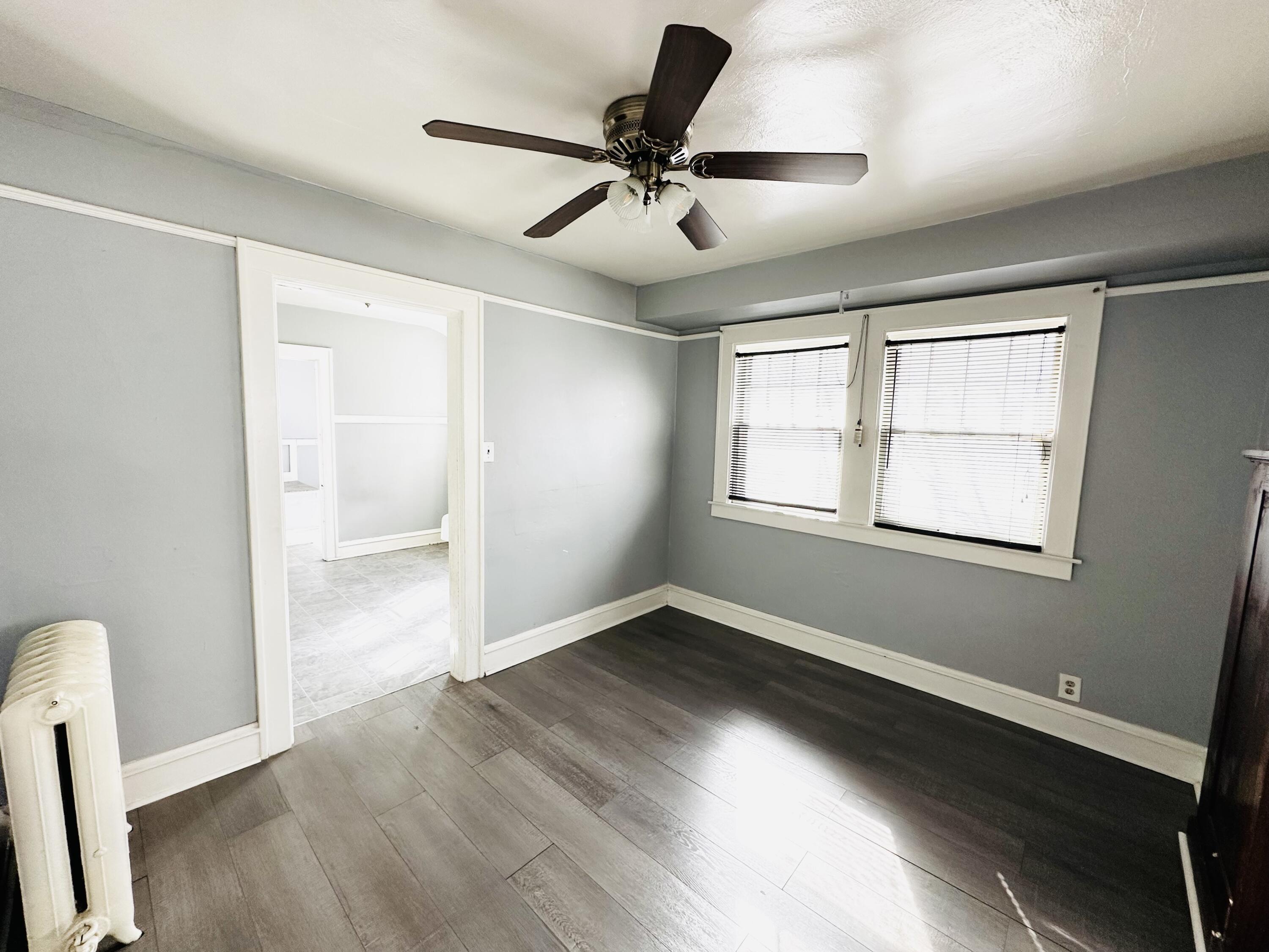 4090 North 7th Street Milwaukee, WI 53209 - Photo 3 of 20 Dining room