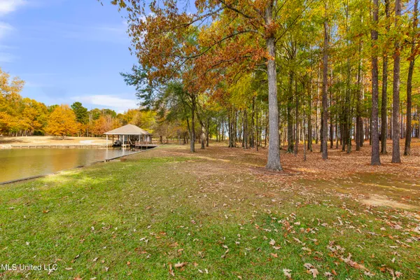 $705,000 | 101 Lakeshore Cove, Madison, MS 39110