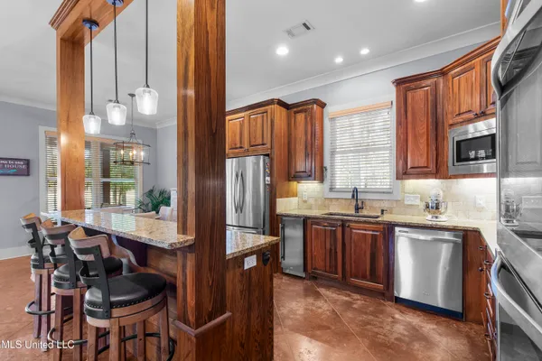 $705,000 | 101 Lakeshore Cove, Madison, MS 39110