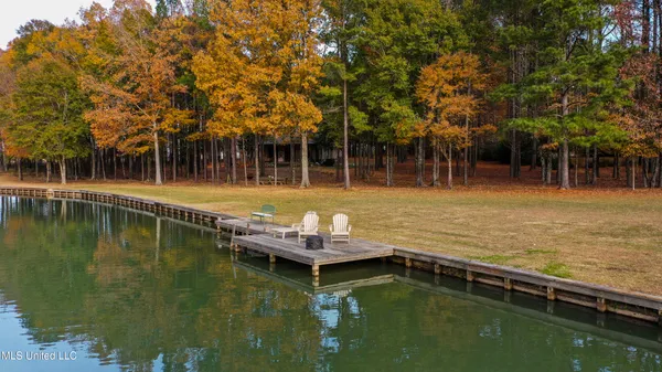 $705,000 | 101 Lakeshore Cove, Madison, MS 39110