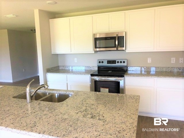 716 Cheswick Avenue Fairhope, AL 36532 - Photo 2 of 3 Kitchen