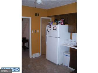 272 Kalos Street Philadelphia, PA 19128 - Photo 6 of 12 Kitchen