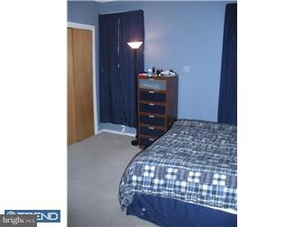 272 Kalos Street Philadelphia, PA 19128 - Photo 8 of 12 Bedroom - Main