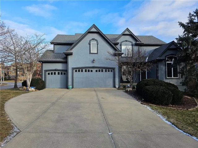 $620,000 | 8401 Harbinger Street, Lenexa, KS 66219