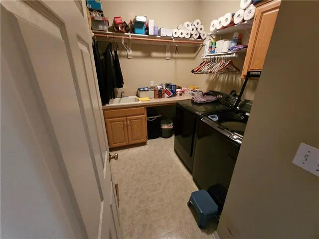 $620,000 | 8401 Harbinger Street, Lenexa, KS 66219