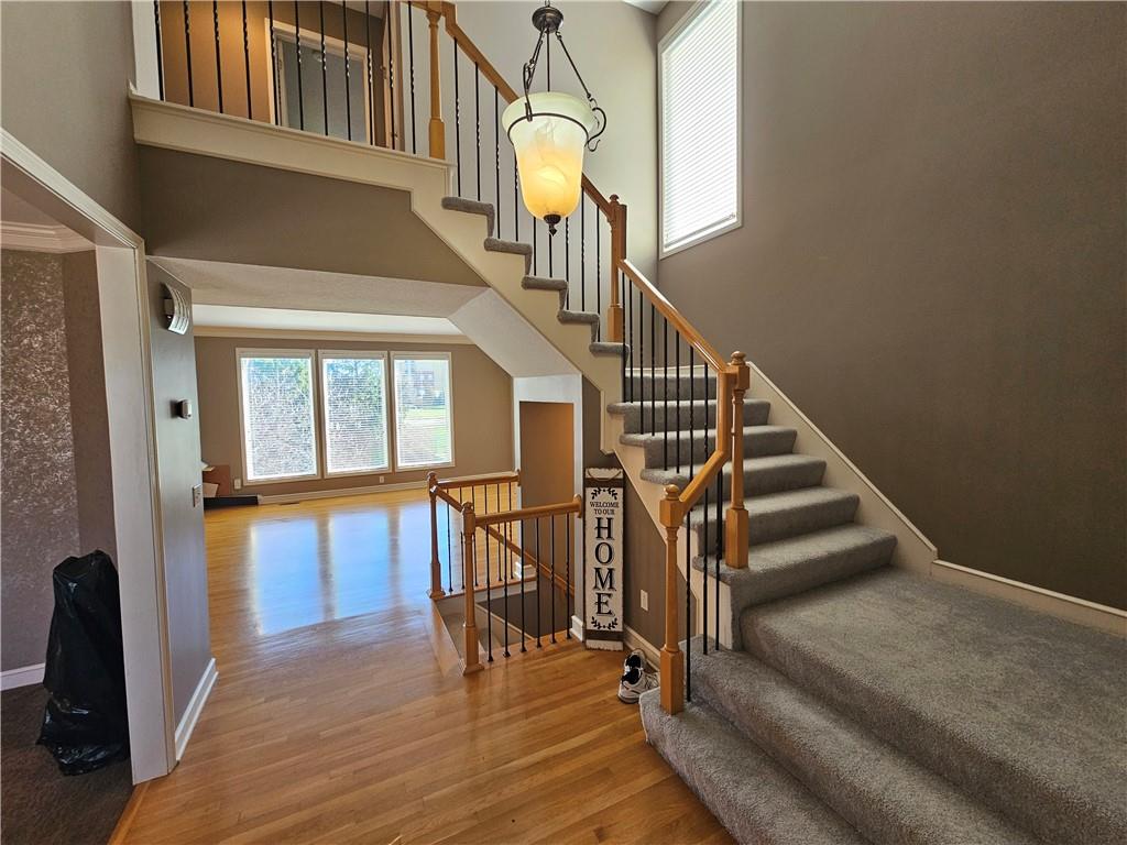 8401 Harbinger Street Lenexa, KS 66219 - Photo 3 of 59