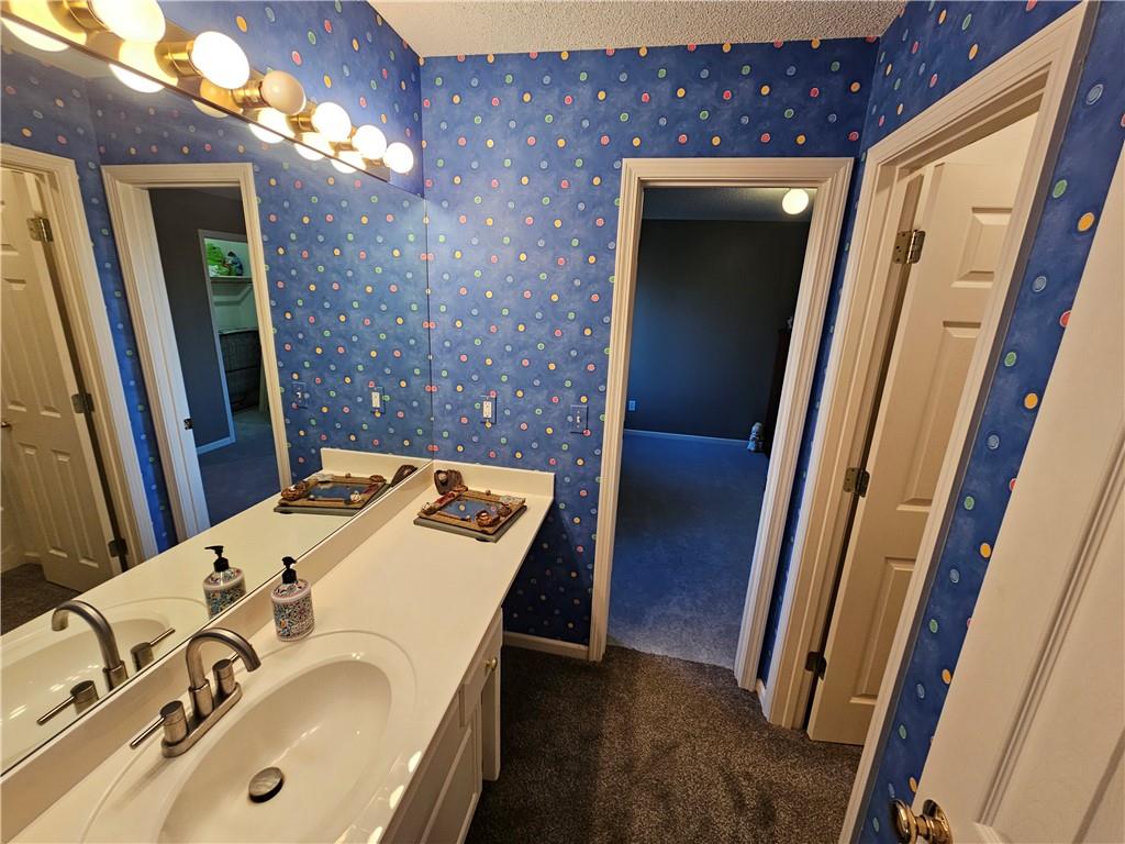 8401 Harbinger Street Lenexa, KS 66219 - Photo 31 of 97