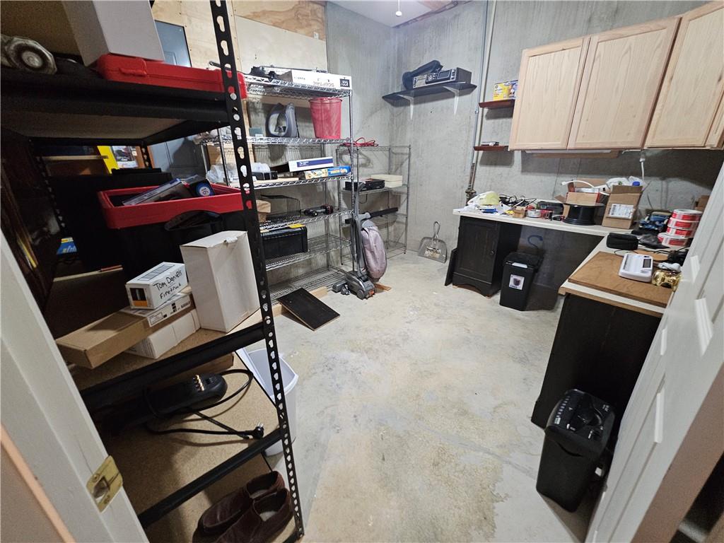 8401 Harbinger Street Lenexa, KS 66219 - Photo 40 of 59