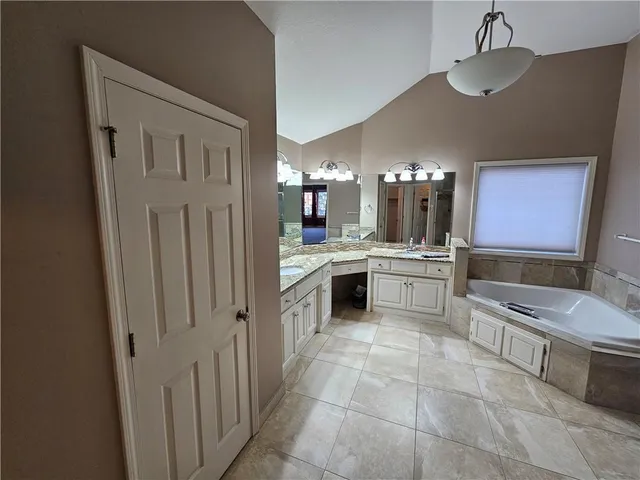 $620,000 | 8401 Harbinger Street, Lenexa, KS 66219