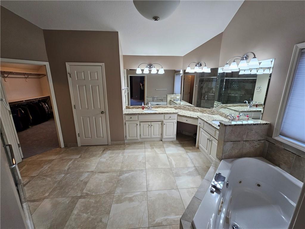 8401 Harbinger Street Lenexa, KS 66219 - Photo 43 of 97