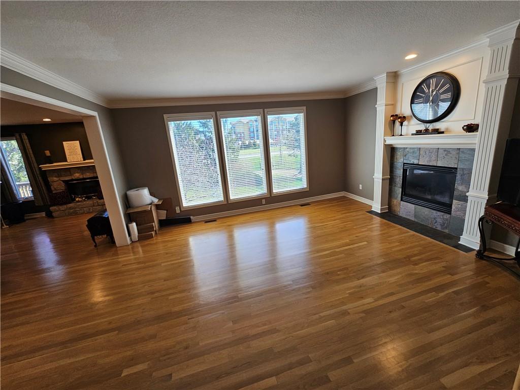 8401 Harbinger Street Lenexa, KS 66219 - Photo 6 of 59