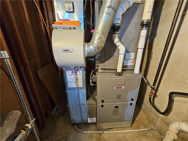 $620,000 | 8401 Harbinger Street, Lenexa, KS 66219